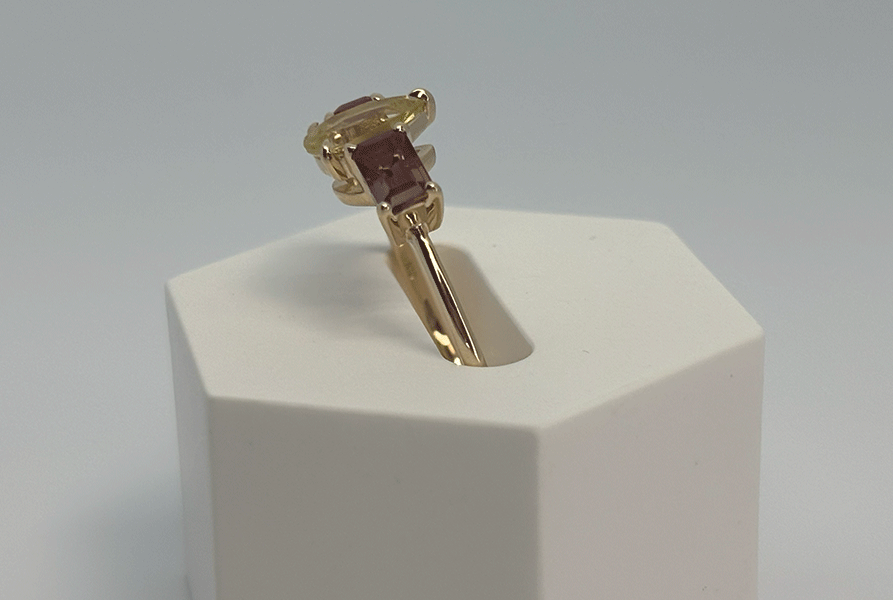Atelier Piece No.1 – Heliodor&Andesineをサイドから見た写真
